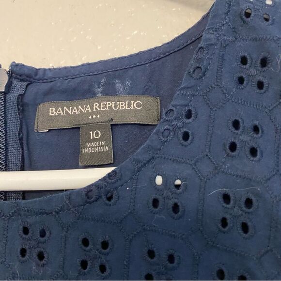 Banana Republic Sleeveless Eyelet Shift Dress Navy blue- Size 10 - Picture 6 of 13
